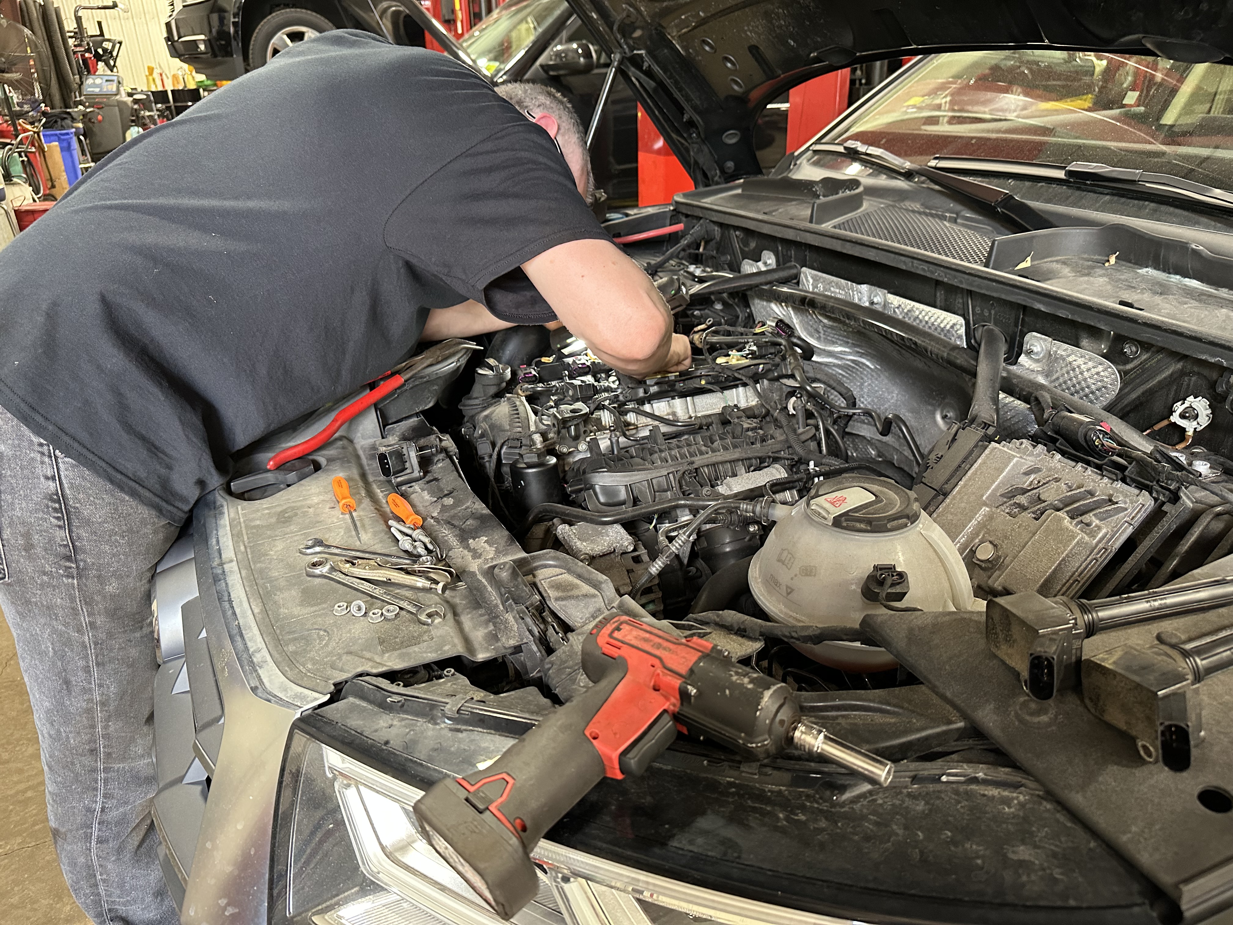 Engine Repair | Lou's Car Care Center, Inc.